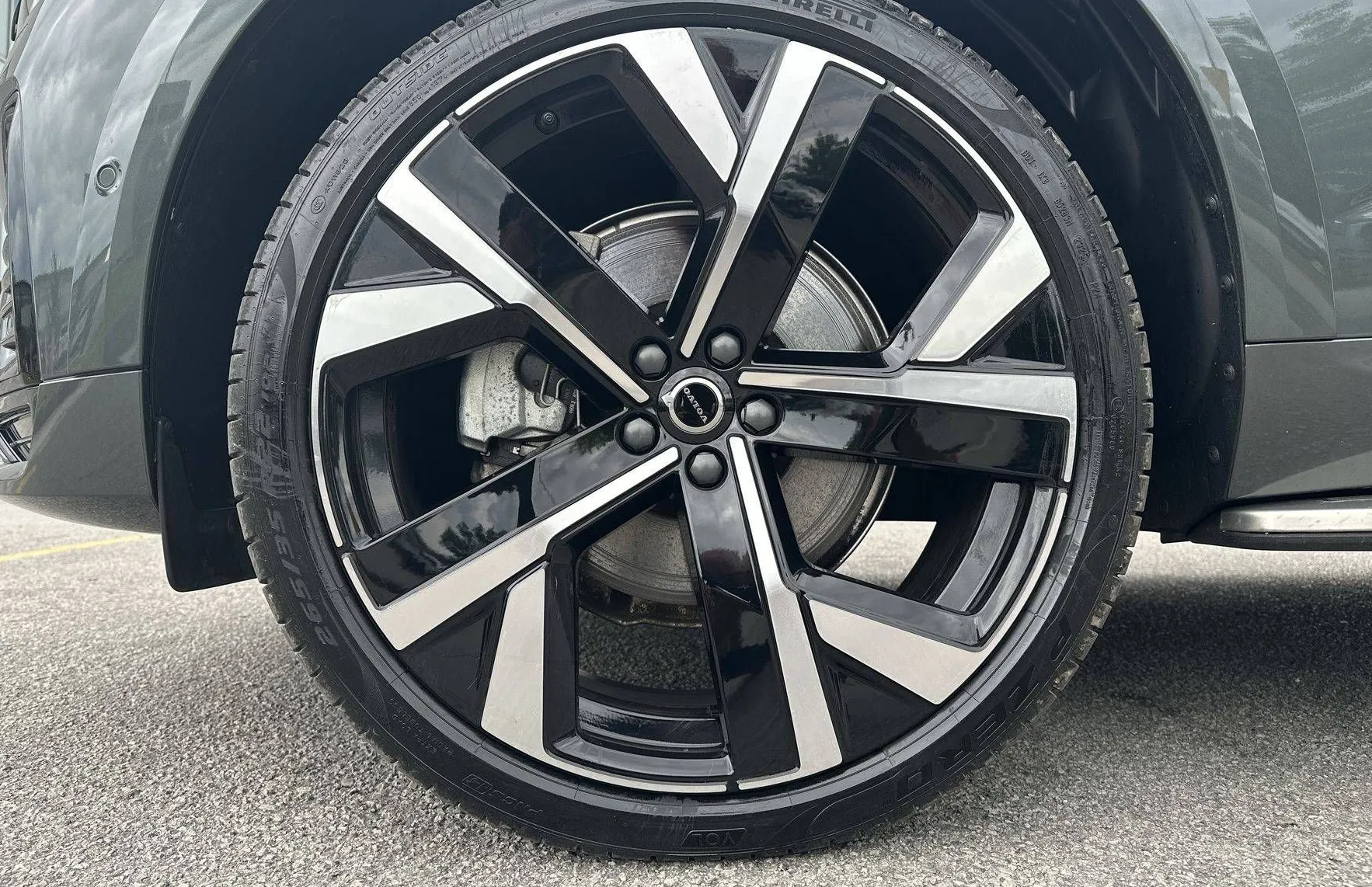 Zunanja slika - Volvo XC60 - T8 AWD Recharge Twin Engine Ultra Dark Avt - 9
