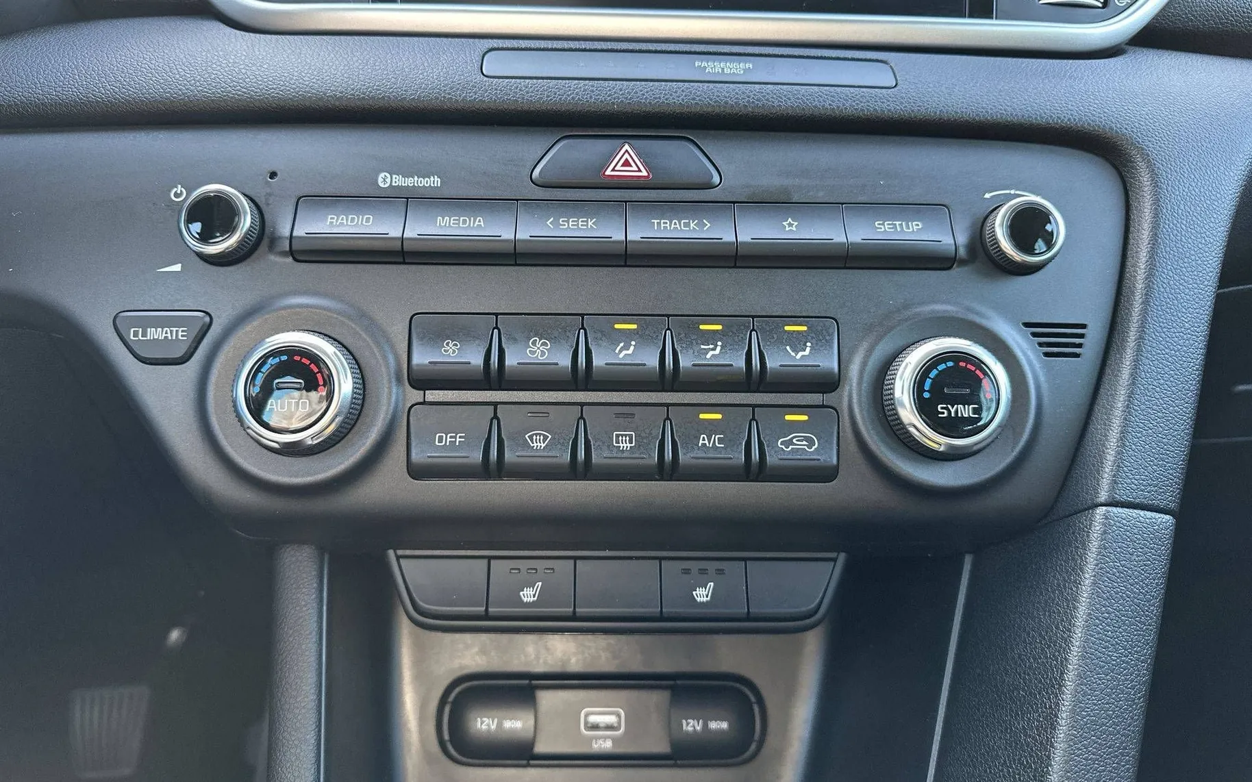 Notranja slika - KIA Sportage - 1.6 GDI LX Edition ISG - 19