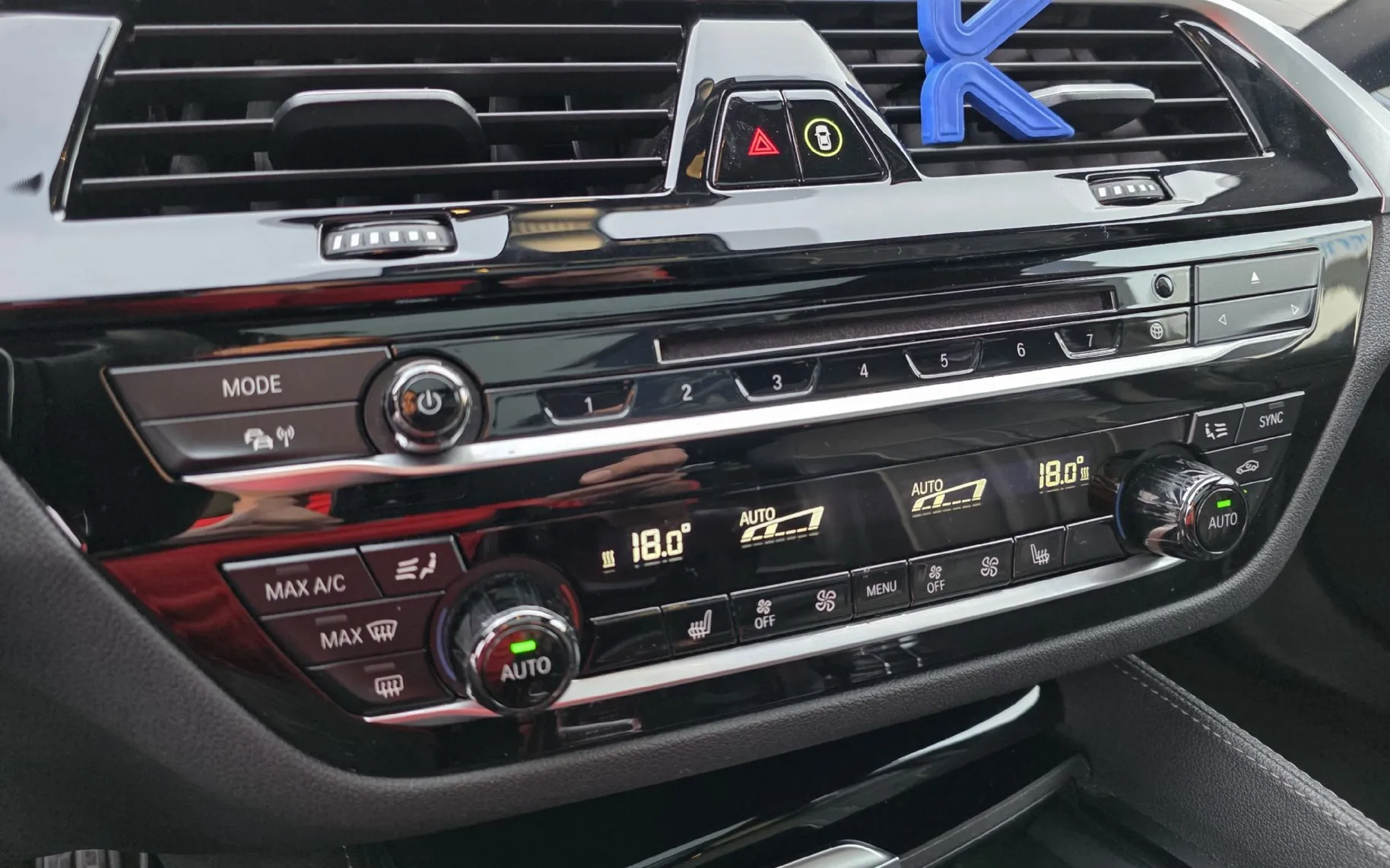 Zunanja slika - BMW Serija 5 - Touring: 520d aut. M PAKET.HUD.360KAMERA.AMBIENTAL - 13