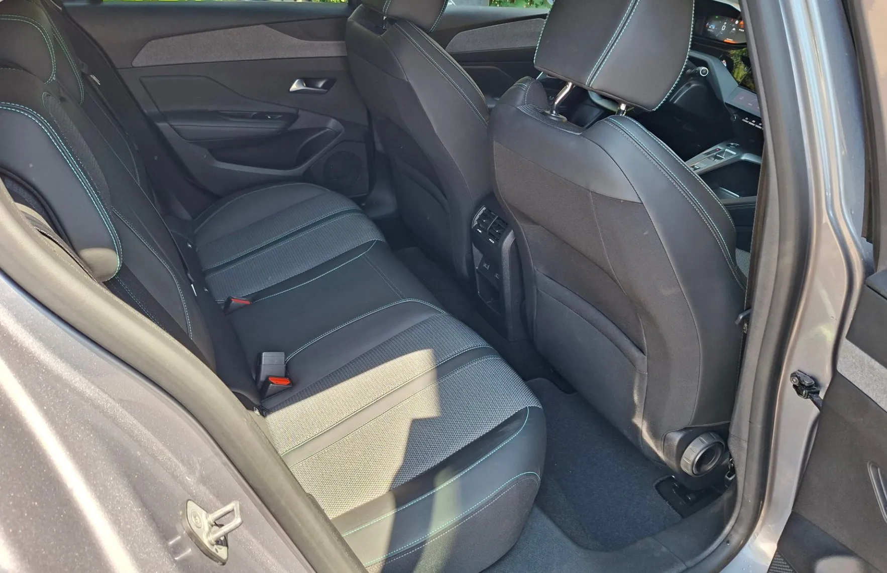 Zunanja slika - Peugeot 308 - 1.2 PureTech 130 STT Allure Pack Avt. - 8
