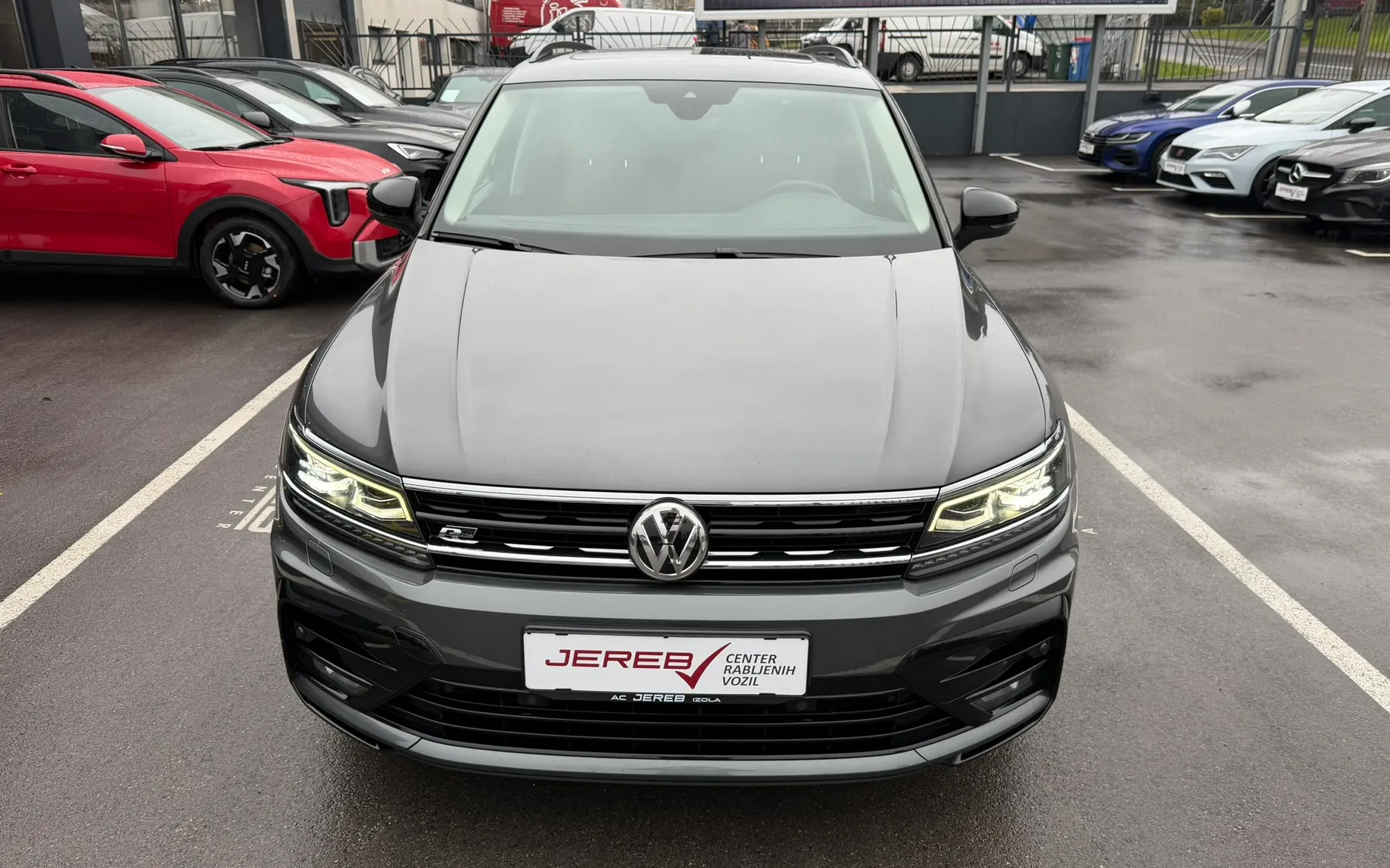 Zunanja slika - Volkswagen Tiguan - 2.0 TSI 4MOTION BMT avt. R-Line Ed.140kW BLACK ED. - 8