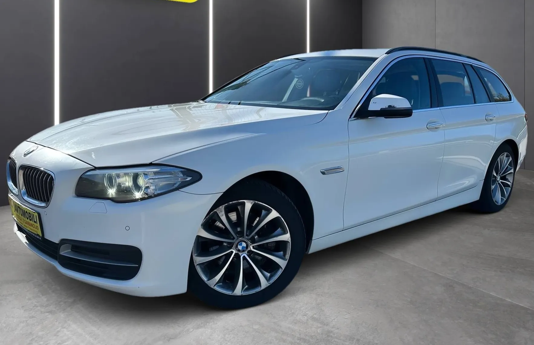 Zunanja slika - BMW Serija 5 - Touring: 520d LED NAVI TEMP HI-FI USNJE PDC FACELIFT TOP - 2