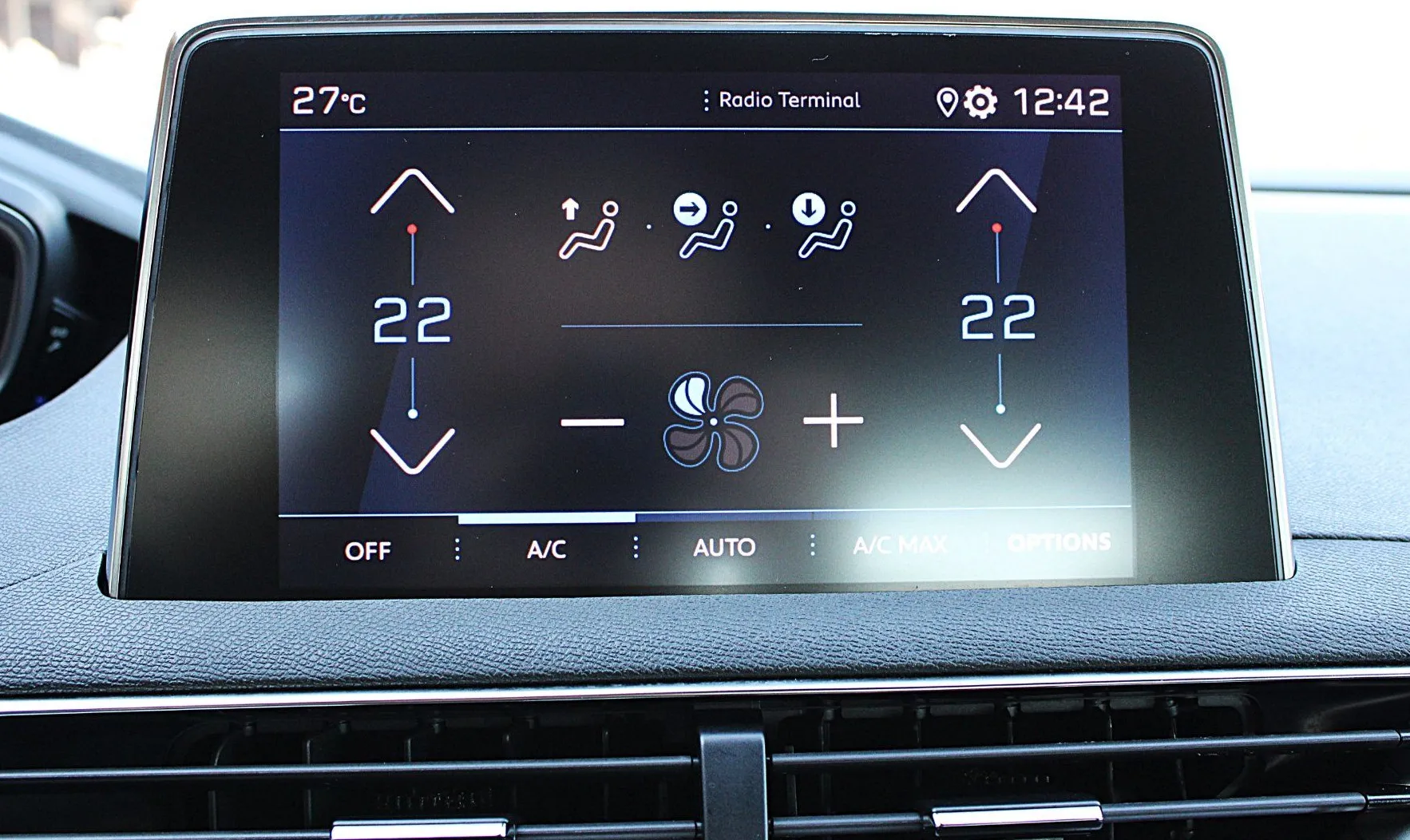 Zunanja slika - Peugeot 3008 - 1.5 BlueHDI 130 Active Pack Avt._LED_ALU_KAMERA - 17