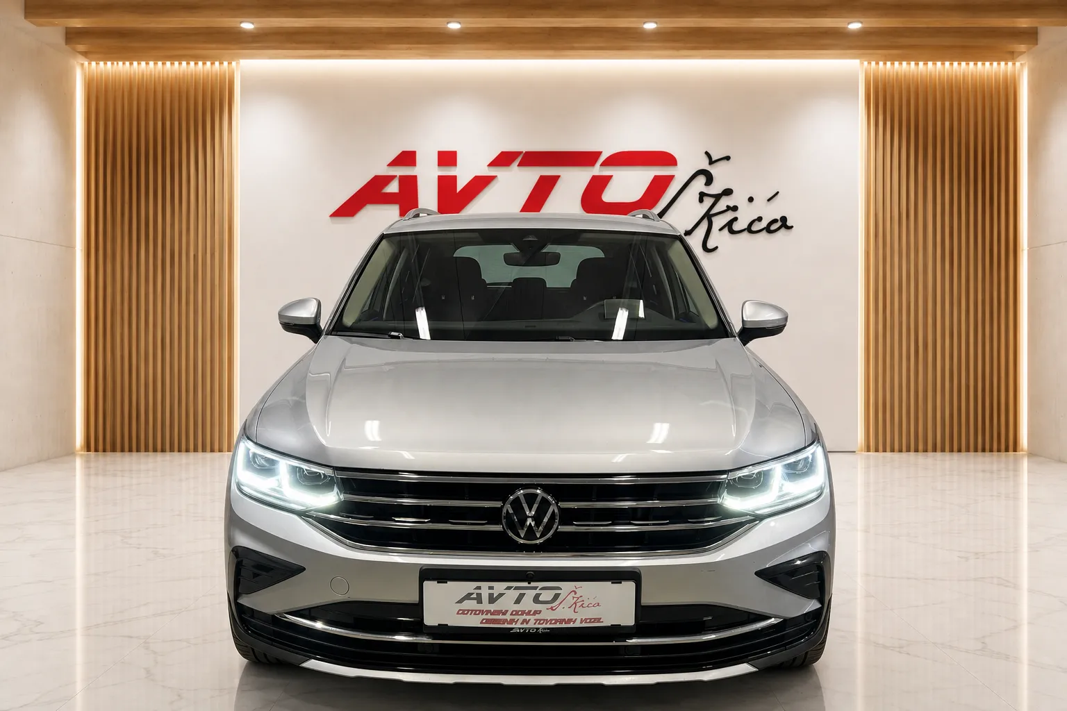 Notranja slika - VW Tiguan - 2.0 TDI-4X4-AUT-IQ-VIRTUAL-ACC-HEAD UP-LED-KAMERA. - 7