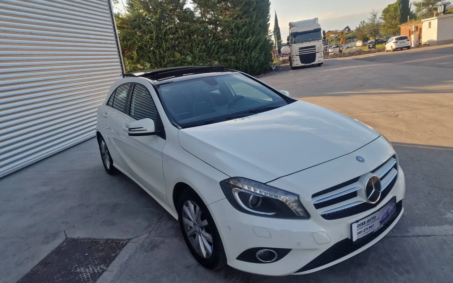 Zunanja slika - Mercedes-Benz A-Razred - 180 LED-XENON PANORAMA NAVIG. ODLIČEN - 4