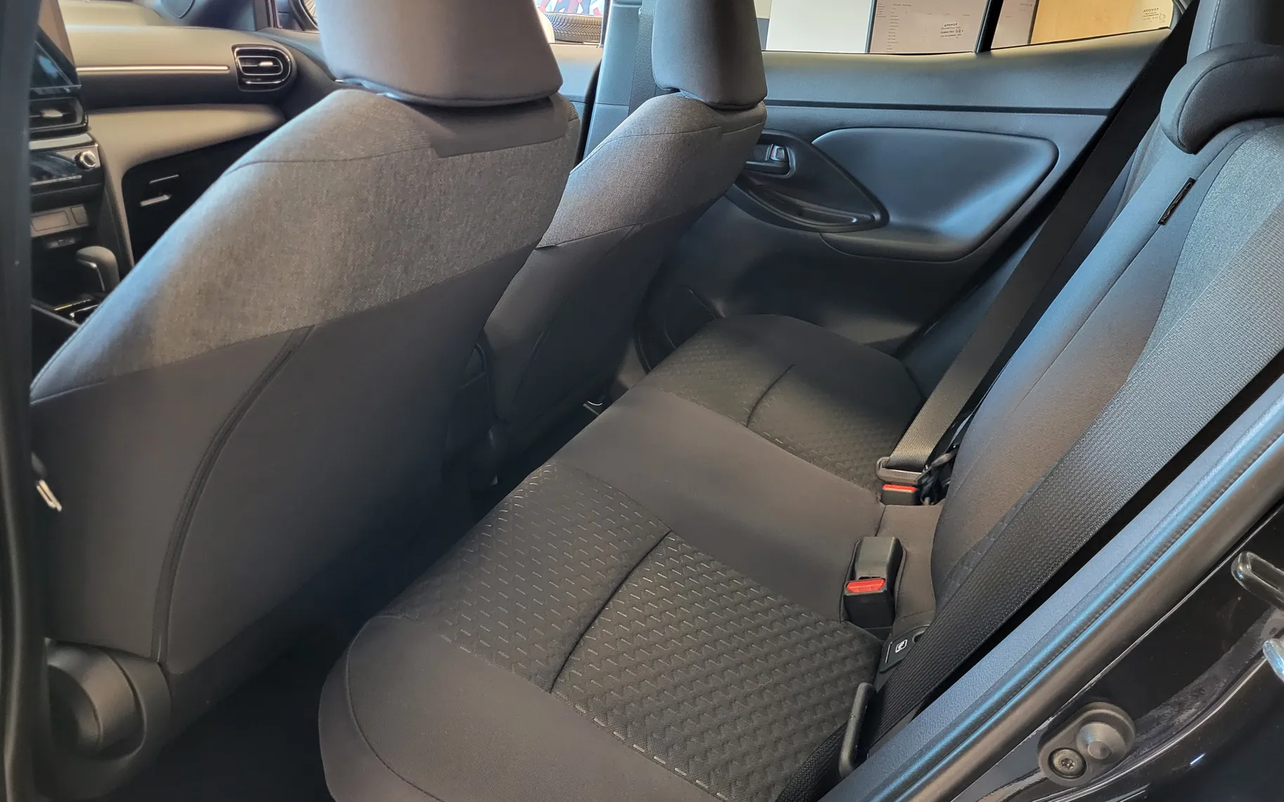 Zunanja slika - Toyota Yaris Cross - 1.5 HEV Sport Assist - 4