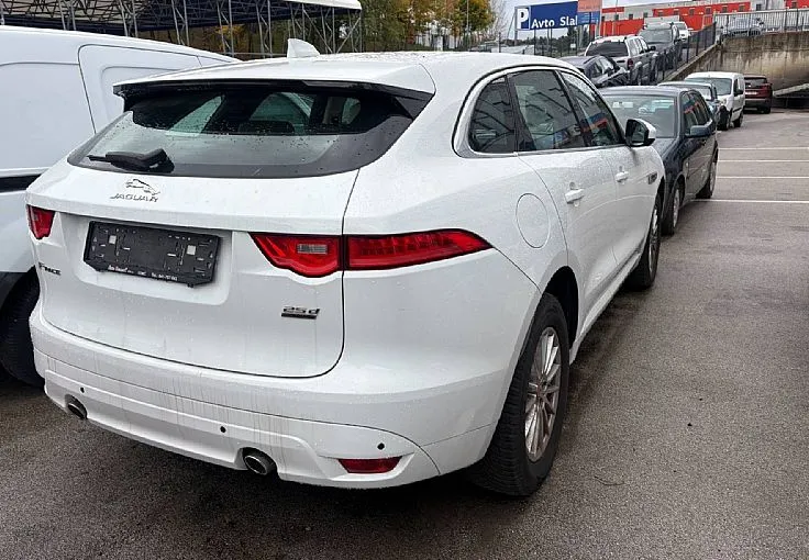 Zunanja slika - Jaguar F-PACE - AWD 2.0 D  20d  Prestige Avt. V OKVARI - 4