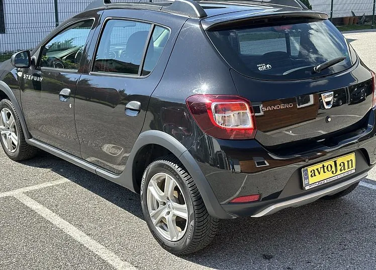 Zunanja slika - Dacia Sandero - 0.9 TCE STEPWAY PRESTIGE - 3