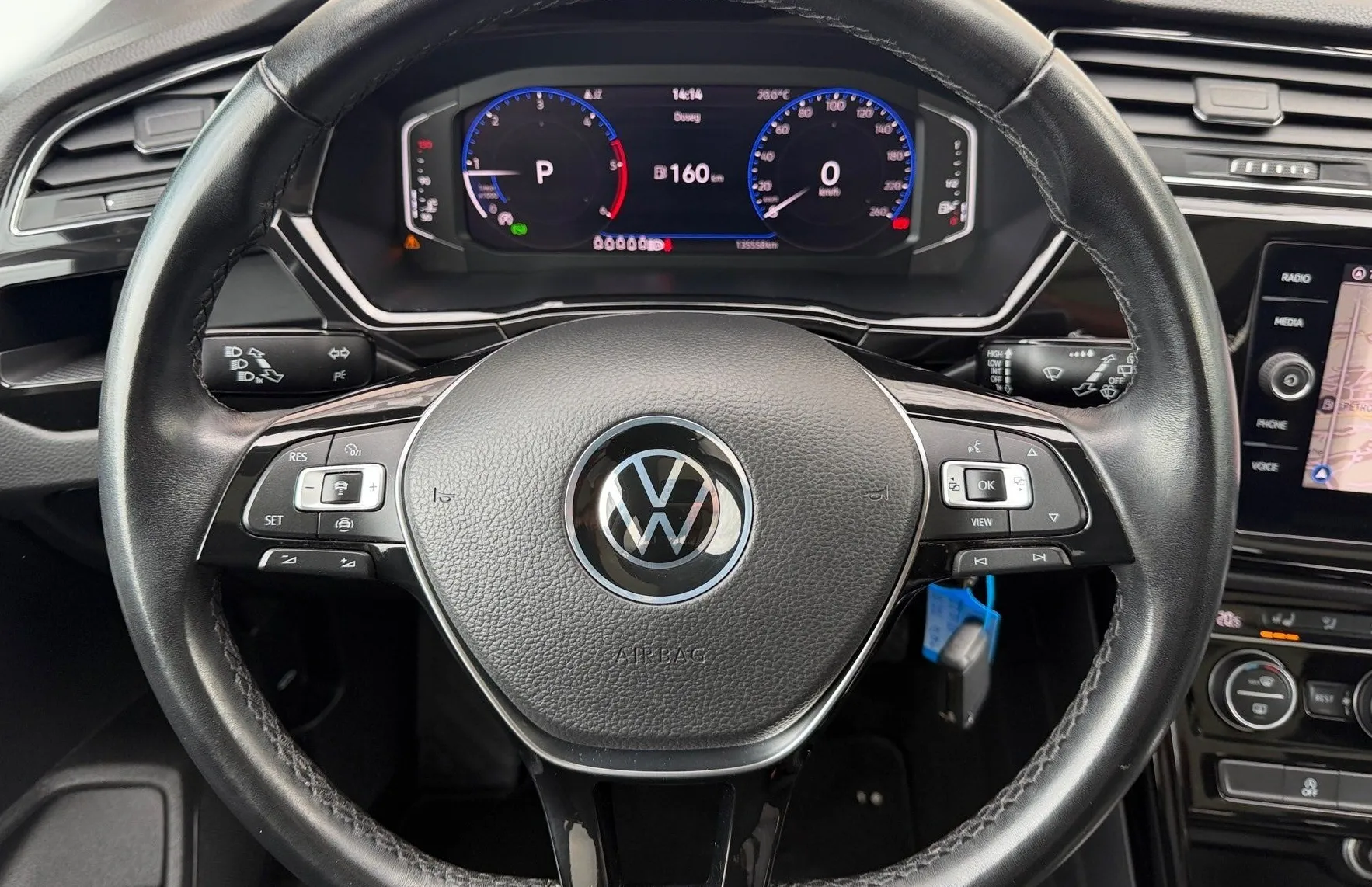 Zunanja slika - VW Touran - 2.0 TDI BMT Highline DSG-7sedežev-Panorama-Masaža - 8