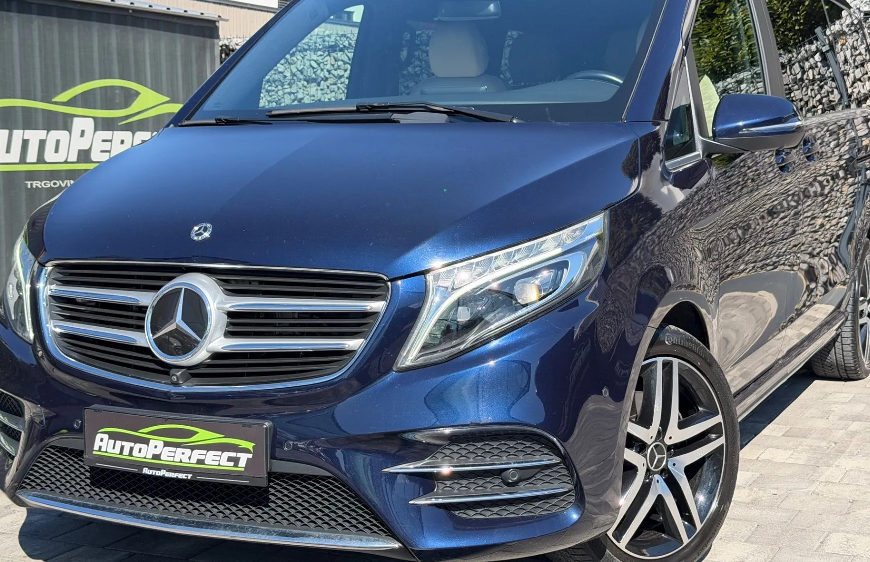 Zunanja slika - Mercedes-Benz V-Razred - V 250d 4MATIC|AMG Line|SLO|360°|KLJUKA|BURM.| - 3