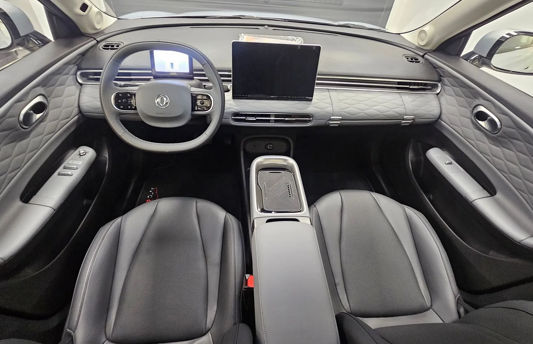 Zunanja slika - Dongfeng Box - 42.3 kWh 70 kW- SILVER- - 8
