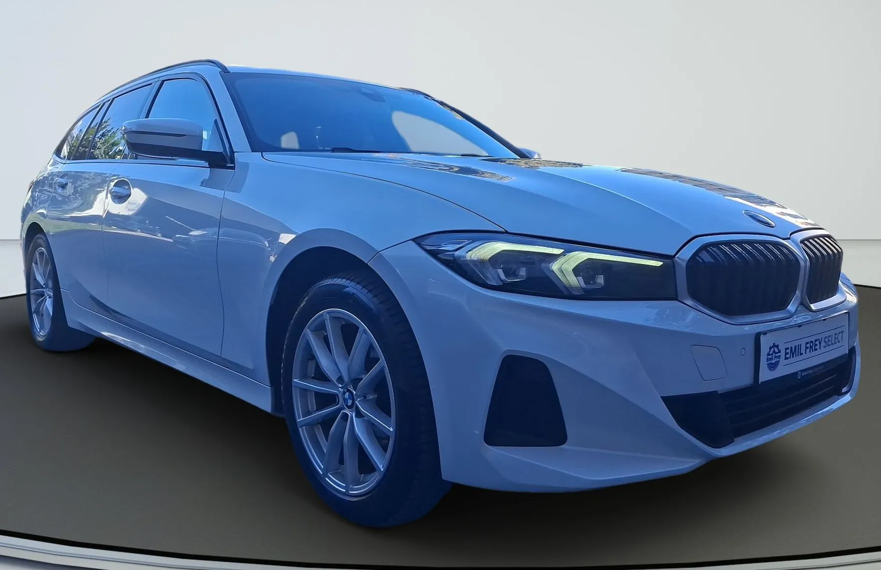 Zunanja slika - BMW Serija 3 - Touring: 318d Touring Avt. - 2