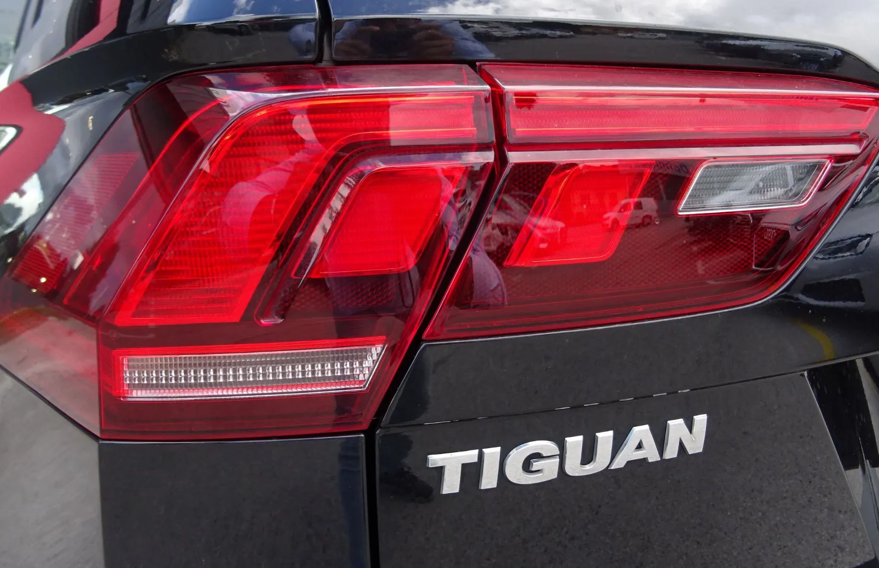 Zunanja slika - Volkswagen Tiguan - 2.0 TDI SCR BMT DSG COMFORTLINE 150KM-LEP- - 20