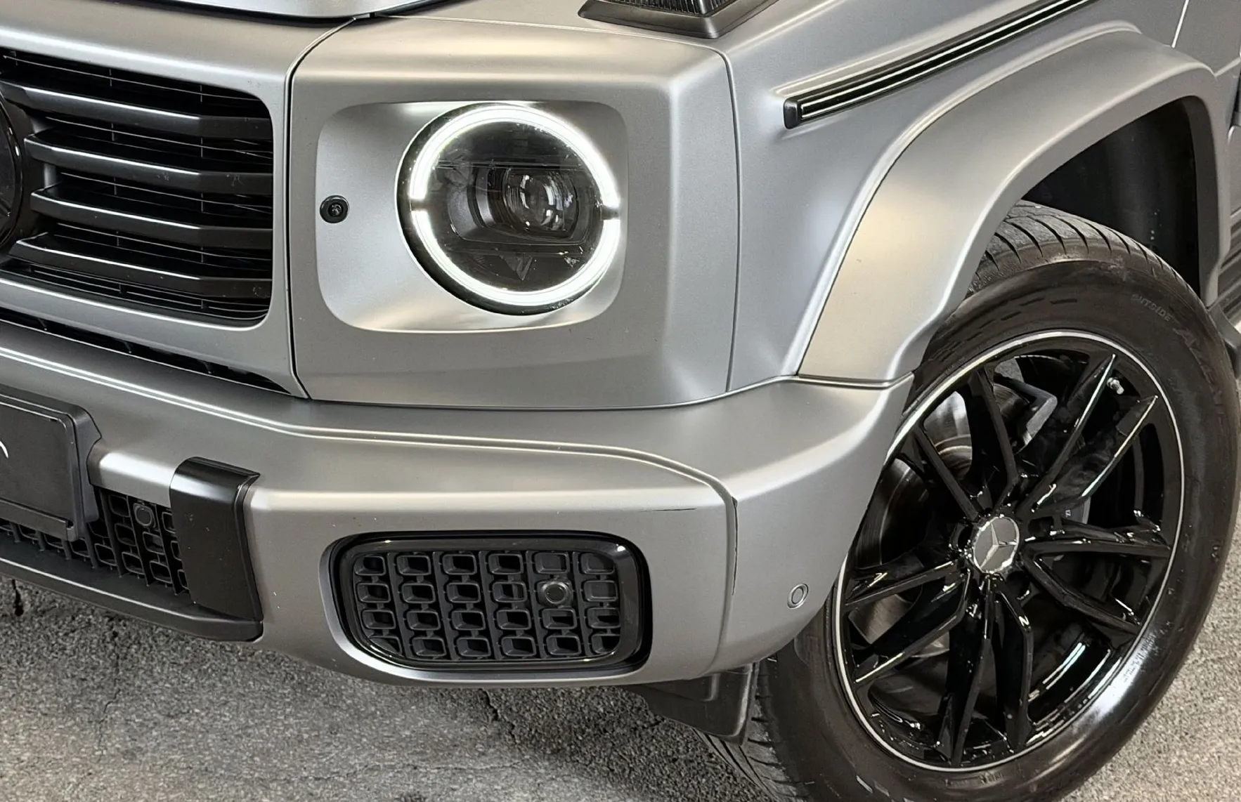 Zunanja slika - Mercedes-Benz G-Razred - G 450D - AMG- PANO - BURM. - 360 KAM. - GRET. SED - 2
