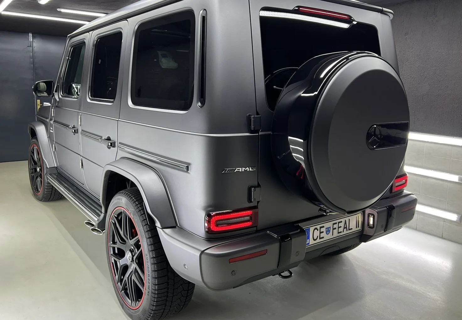 Zunanja slika - Mercedes-Benz G-Razred - G 500-63 AMG LOOK-FACE LIFT-ODLIČEN-22COL-MASAŽA-. - 3