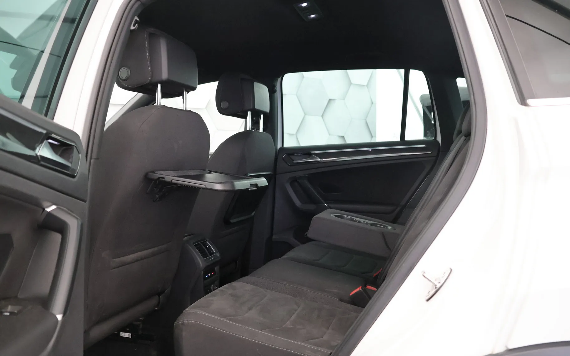 Zunanja slika - Volkswagen Tiguan - 2.0 TDI 4-Motion DSG R-Line - 10