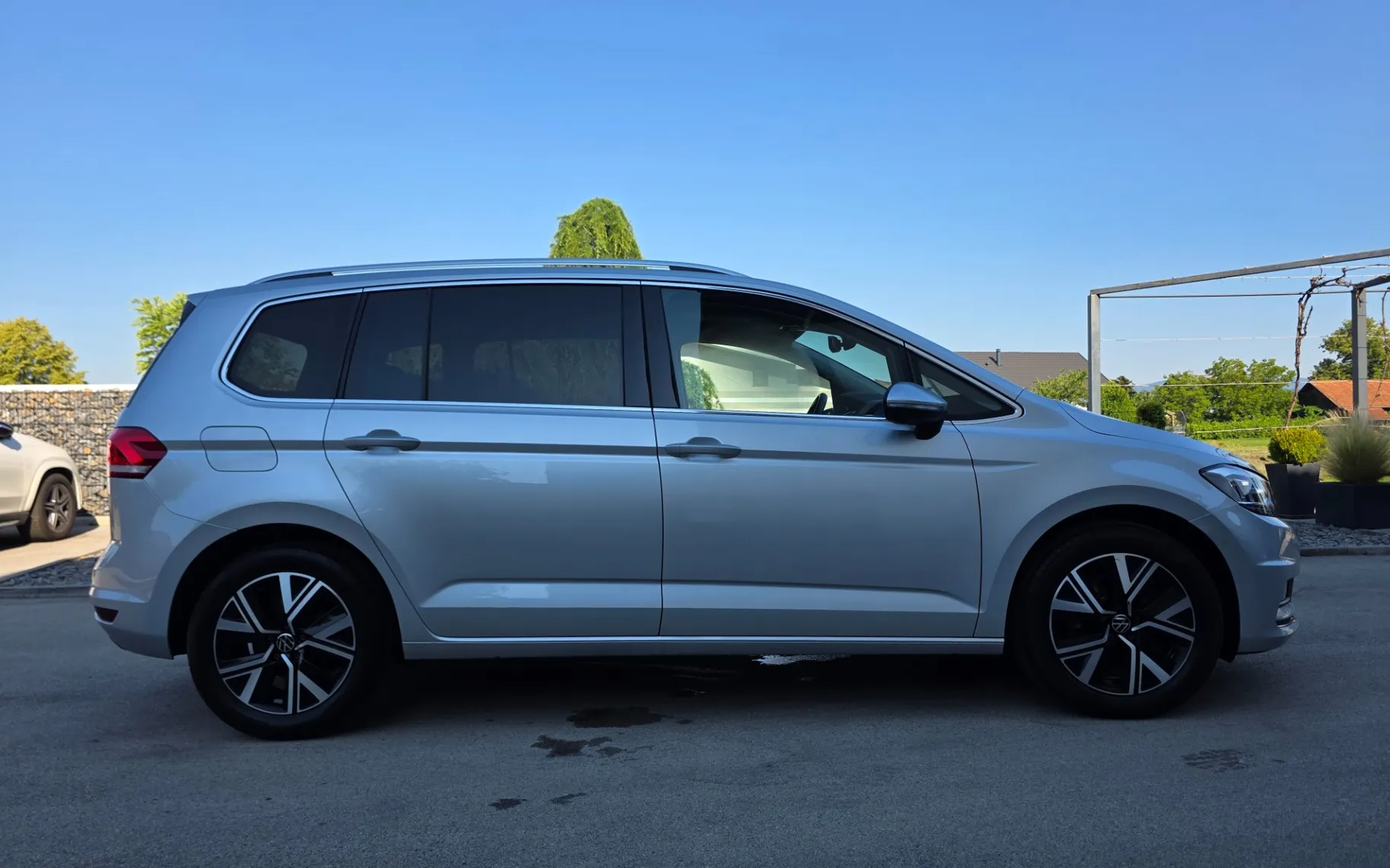 Zunanja slika - Volkswagen Touran - 2.0 DSG - 5