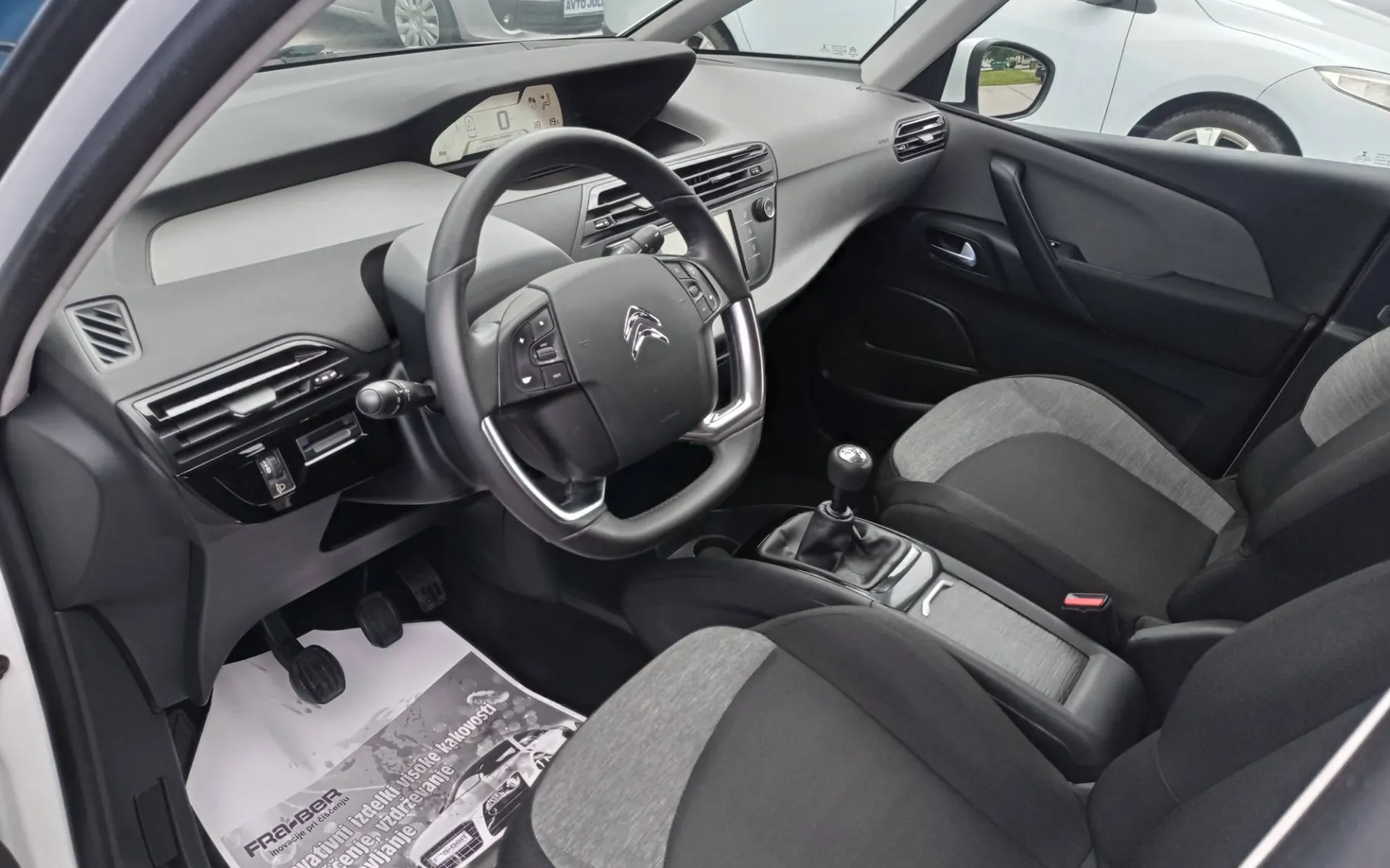 Zunanja slika - Citroën C4 - C4 - 9