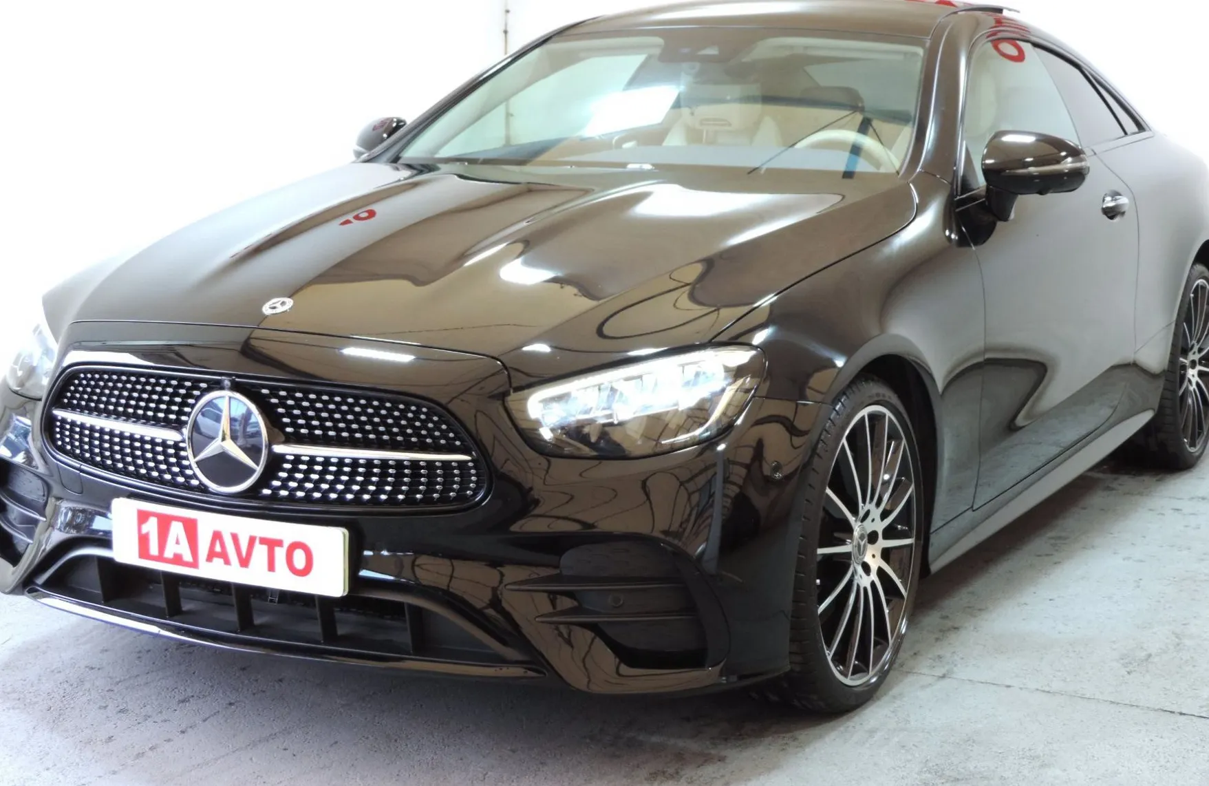 Zunanja slika - Mercedes-Benz E-Razred - 300d 4-MATIC AUT. - 1