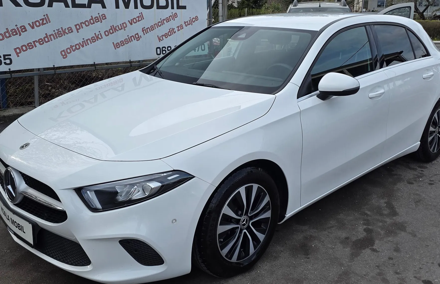 Zunanja slika - Mercedes-Benz A-Razred - A 180D LED-VIRTUAL-NAVI-ALU PLATIŠČA-1.LASTNIK - 8