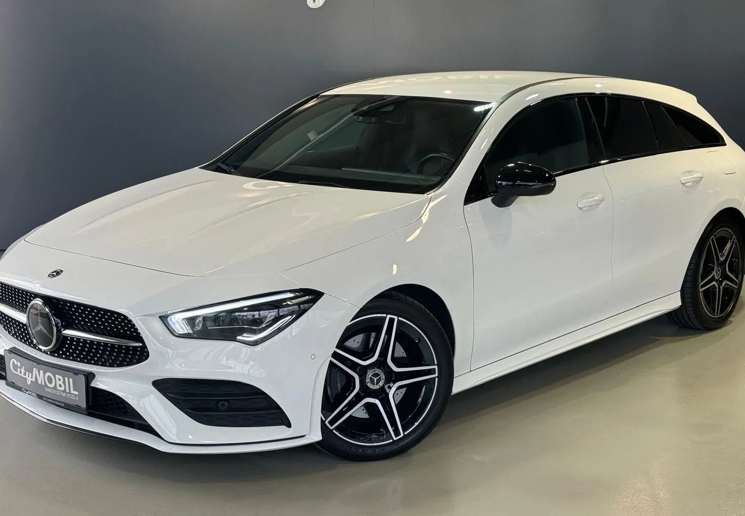 Zunanja slika - Mercedes-Benz CLA-Razred - CLA Shooting Brake 220d AMG LINE-NAVIGACIJA-RADAR-FULL LED-KAMERA - 2