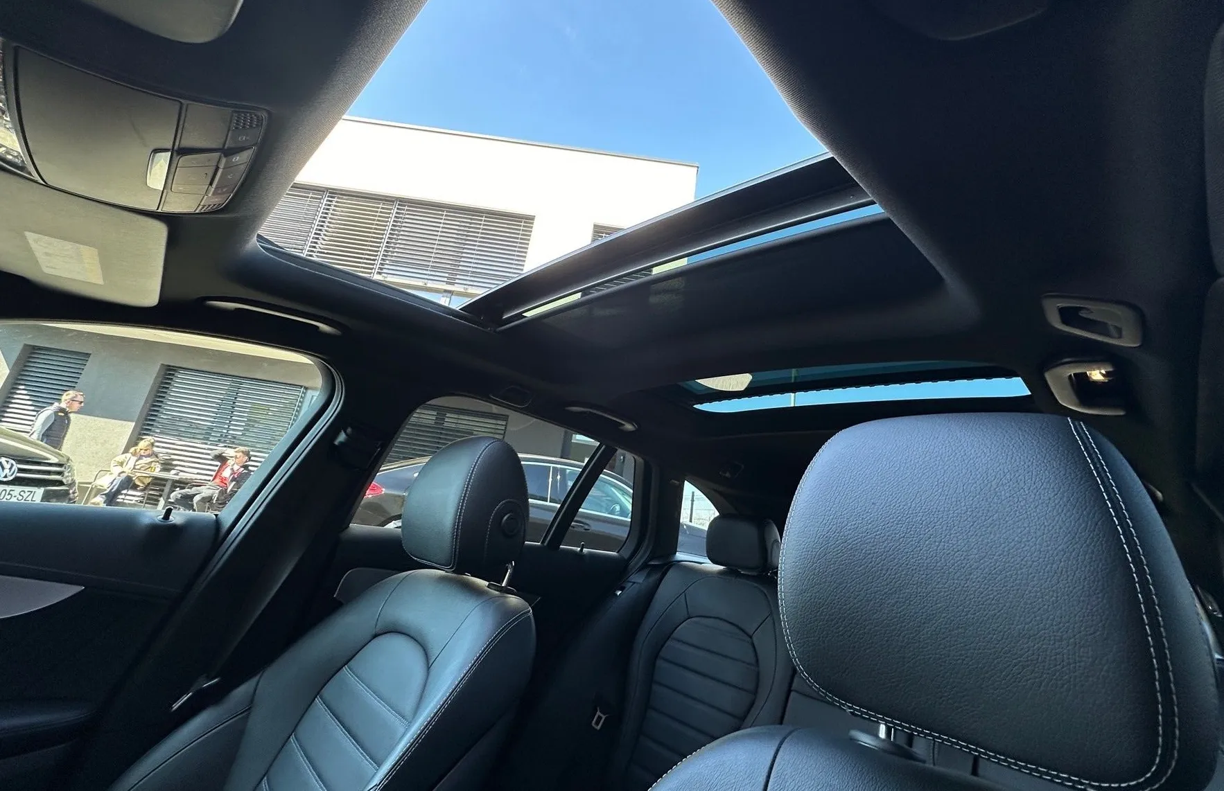 Zunanja slika - Mercedes-Benz C-Razred - 43 AMG 4MATIC MULTIBEAM PANO NAVI PDC 360 KAM TOP - 18