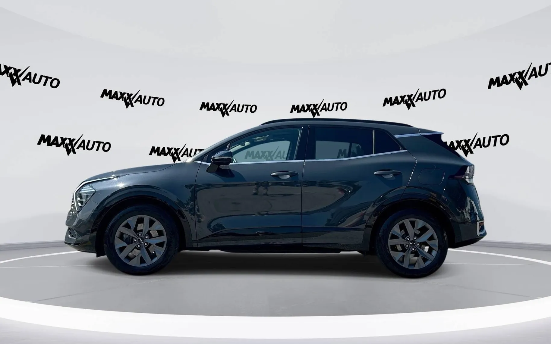 Notranja slika - KIA Sportage - 1.6 T-GDI HEV GT-Line Avt. - 8