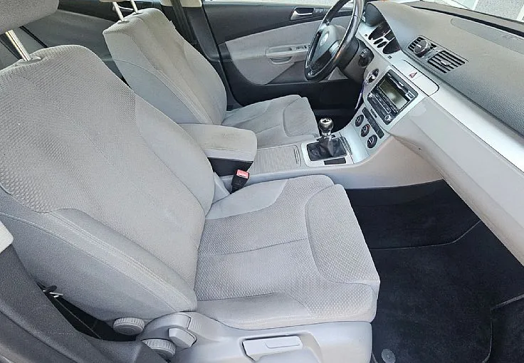 Zunanja slika - Volkswagen Passat - Variant 1.9 TDI 105ks  °TEMPOMAT° - 6