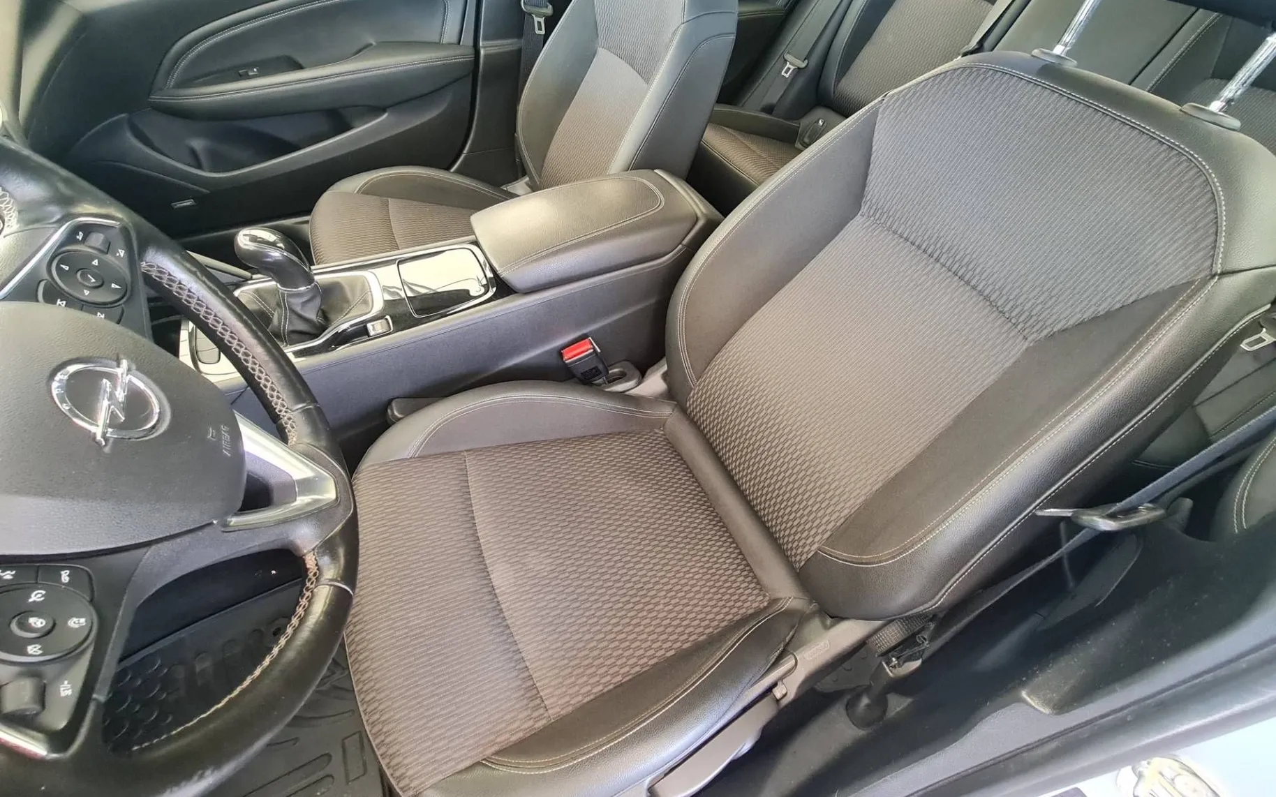 Notranja slika - Opel Insignia - Grand Sport 1.5 Turbo ecoTEC Innovation Slovenec - 11
