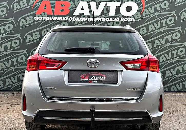 Zunanja slika - Toyota Auris - 1.6 TS+97KW+SLO+ALU+XENON+PRIKLOP+BREZ POLOGA+TOP - 6