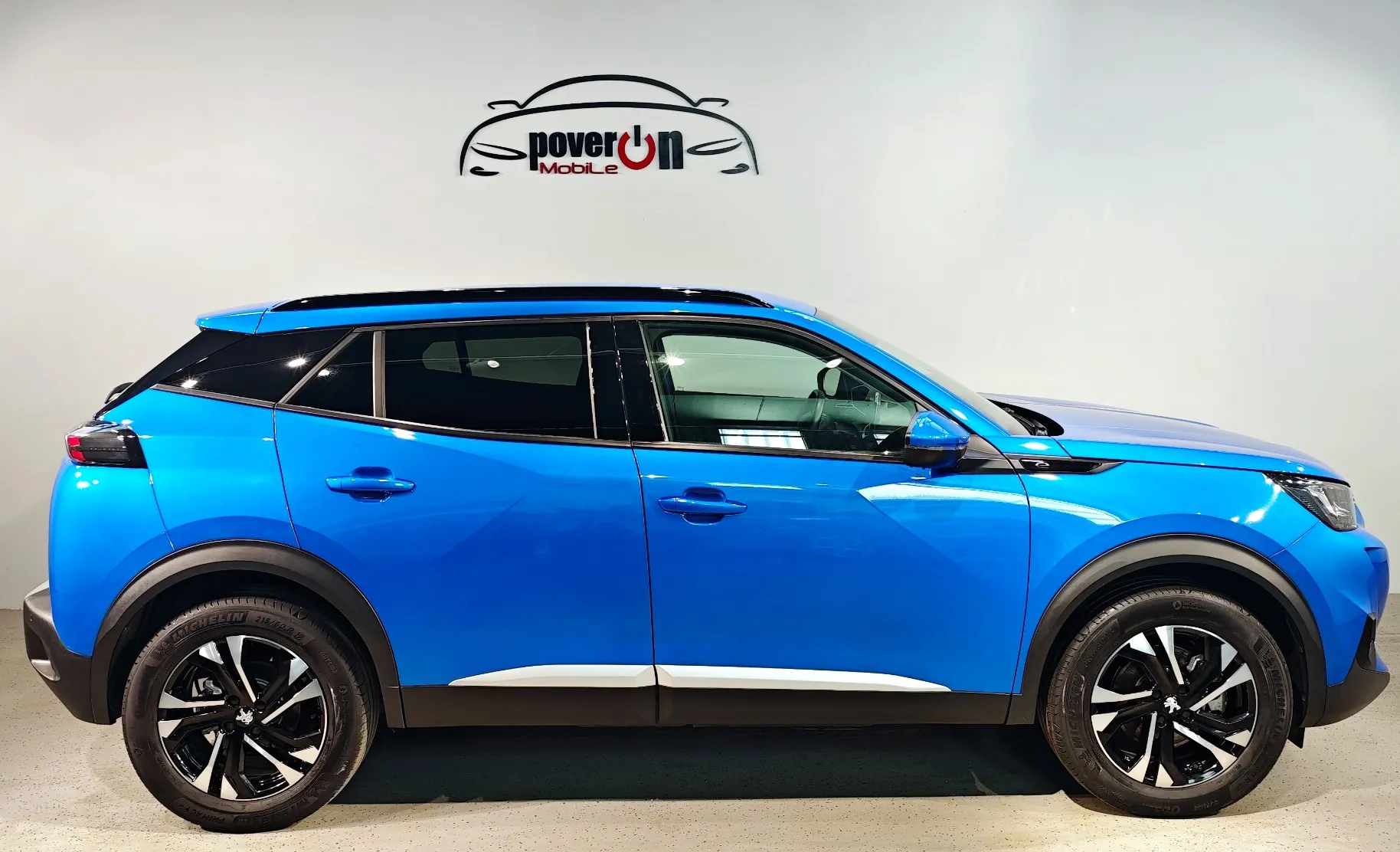 Zunanja slika - Peugeot 2008 - e- Allure - 3