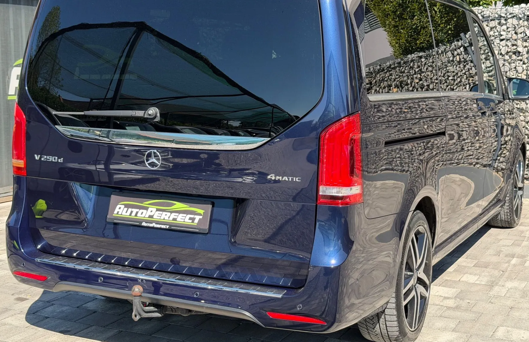 Zunanja slika - Mercedes-Benz V-Razred - V 250d 4MATIC|AMG Line|SLO|360°|KLJUKA|BURM.| - 6