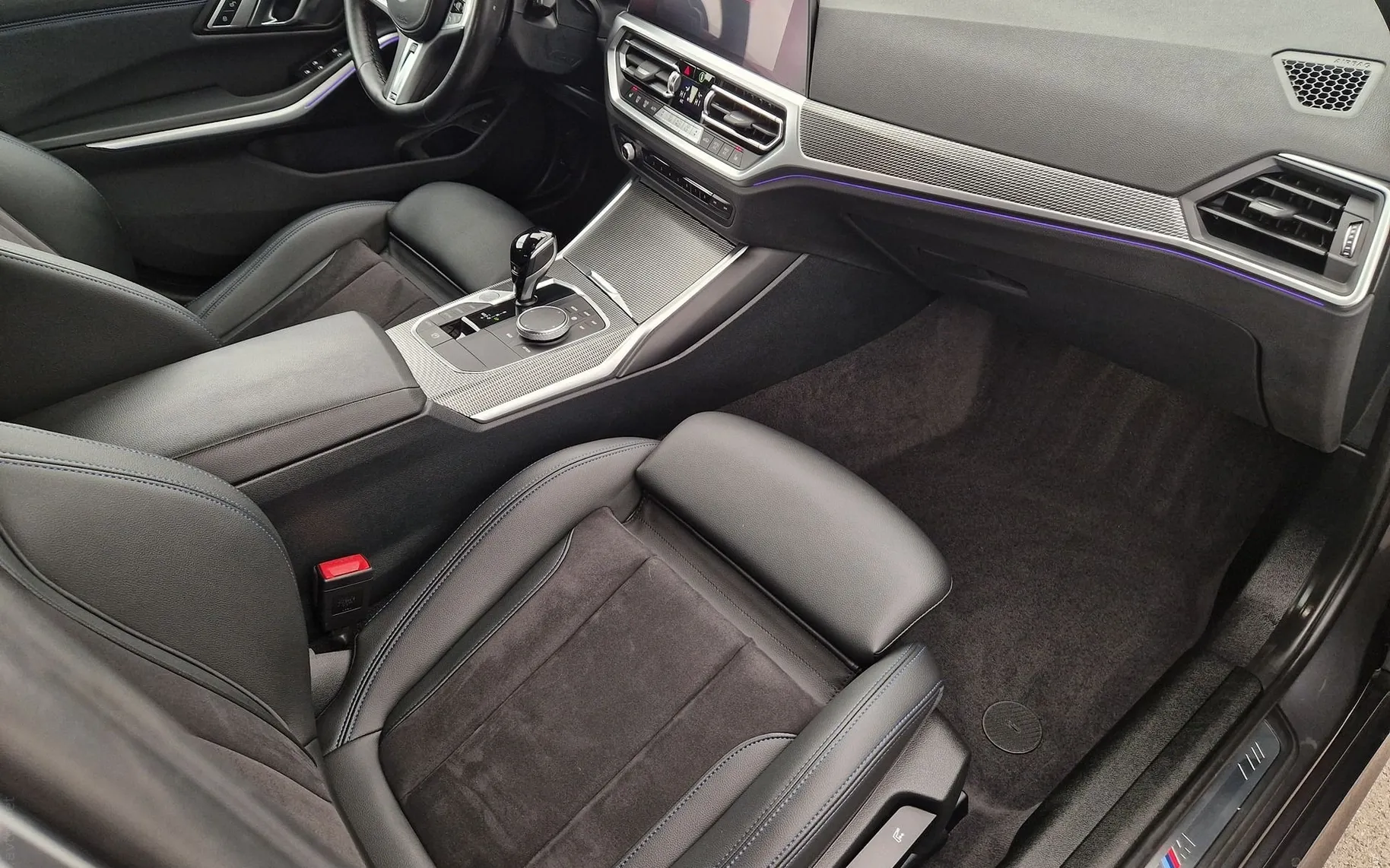 Notranja slika - BMW serija 3 Touring: - 320D-M SPORT-VIRTUAL-KAMERA-USNJE-ACC-AMBILIGHT - 8