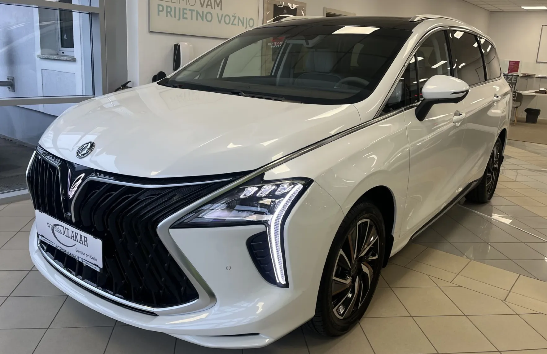Zunanja slika - Forthing Forthing U Tour - U-Tour BENCINSKI 1.5 T. 174 KM . ADAS NOVO PRI NAS - 1