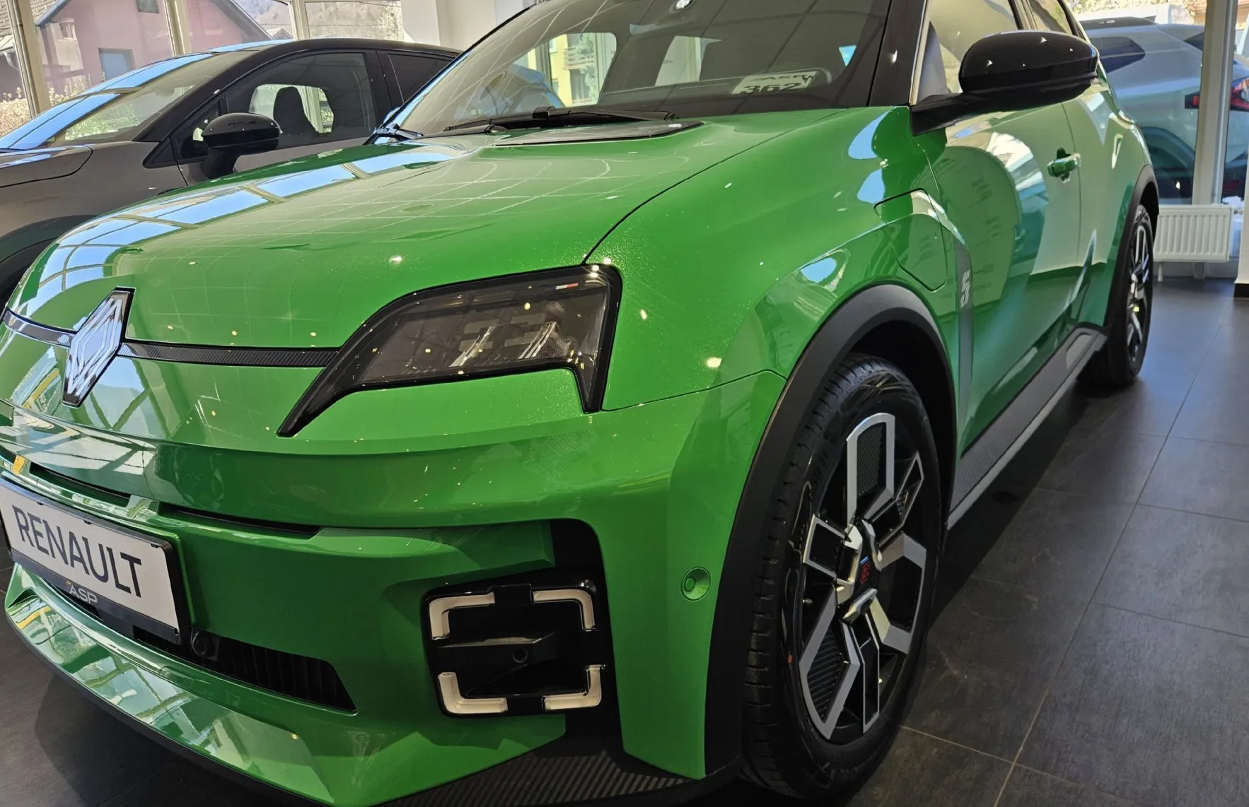 Zunanja slika - Renault 5 E-tech - R 120 Urban Range Techno - 1
