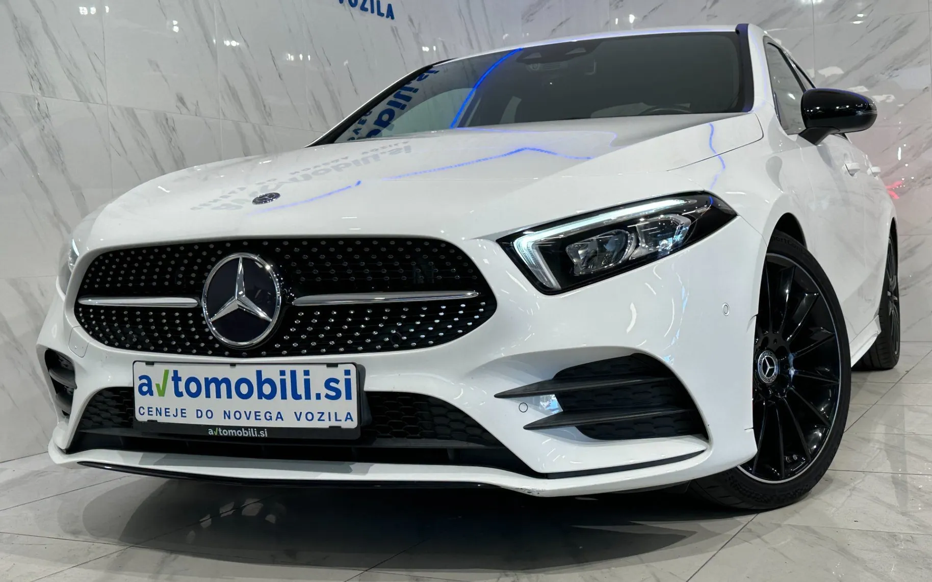 Zunanja slika - Mercedes-Benz A-Razred - 200 AMG Line |ACC|Kamera|Gretje|AmbientL|PDC|SLO| - 3