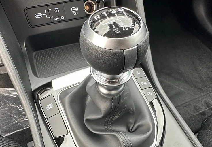 Zunanja slika - Hyundai Tucson - 1.6T T-GDI°°Kamera°°Senzorji°°Navi°°Zimske pnevmat - 10