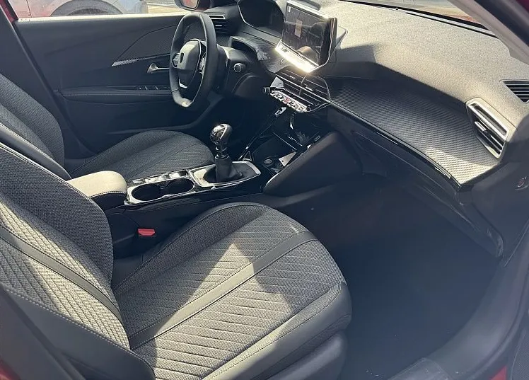 Zunanja slika - Peugeot 208 - ALLURE PureTech 100 - 9