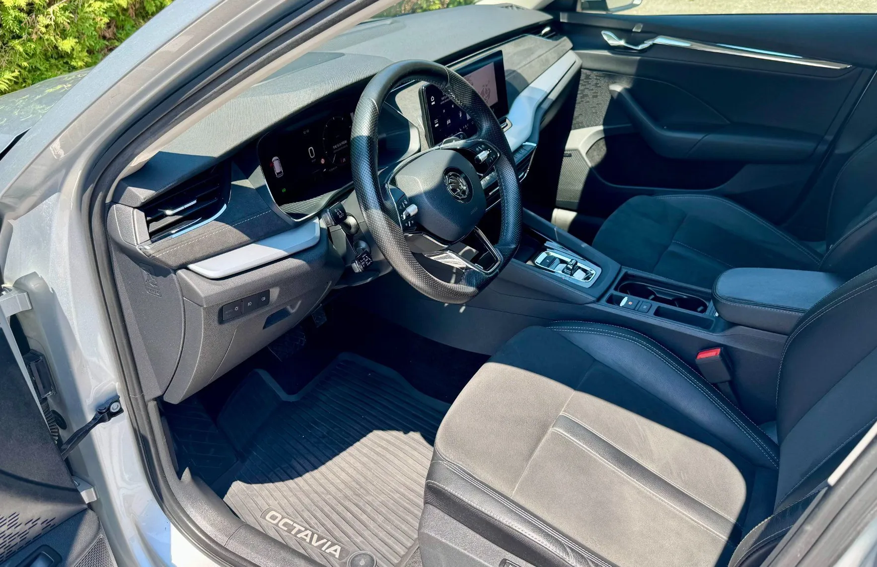 Zunanja slika - Škoda Octavia - Combi 2.0 TDI Style DSG WEBASTO ACC HEAD-UP - 9