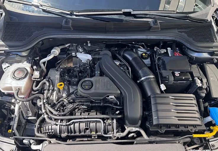 Zunanja slika - Škoda Kamiq - 1.5 TSI Ambition DSG - NAVI - ALU - ODLIČEN - 11