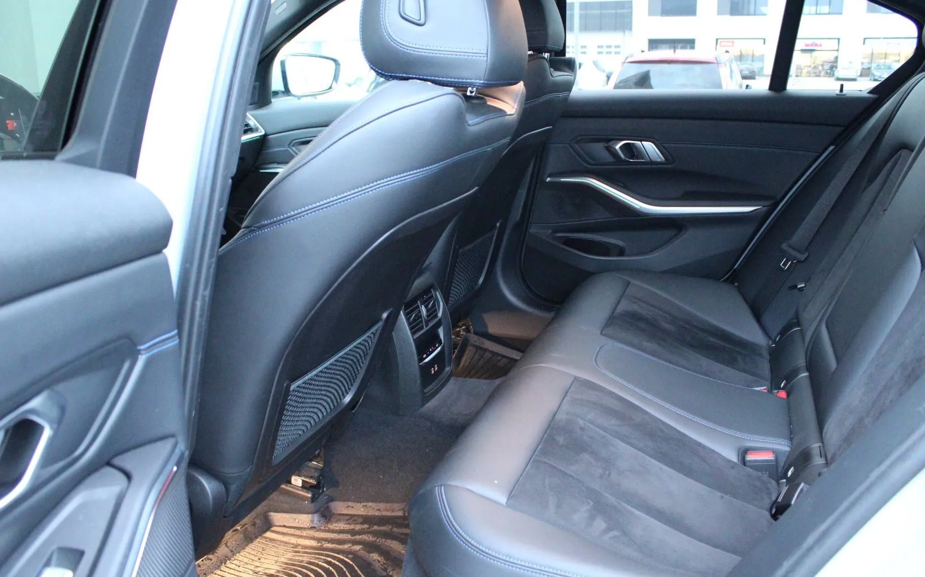 Zunanja slika - BMW Serija 3 - : 330E xDrive  A T  M SPORT LASER KAM WIDE - 10