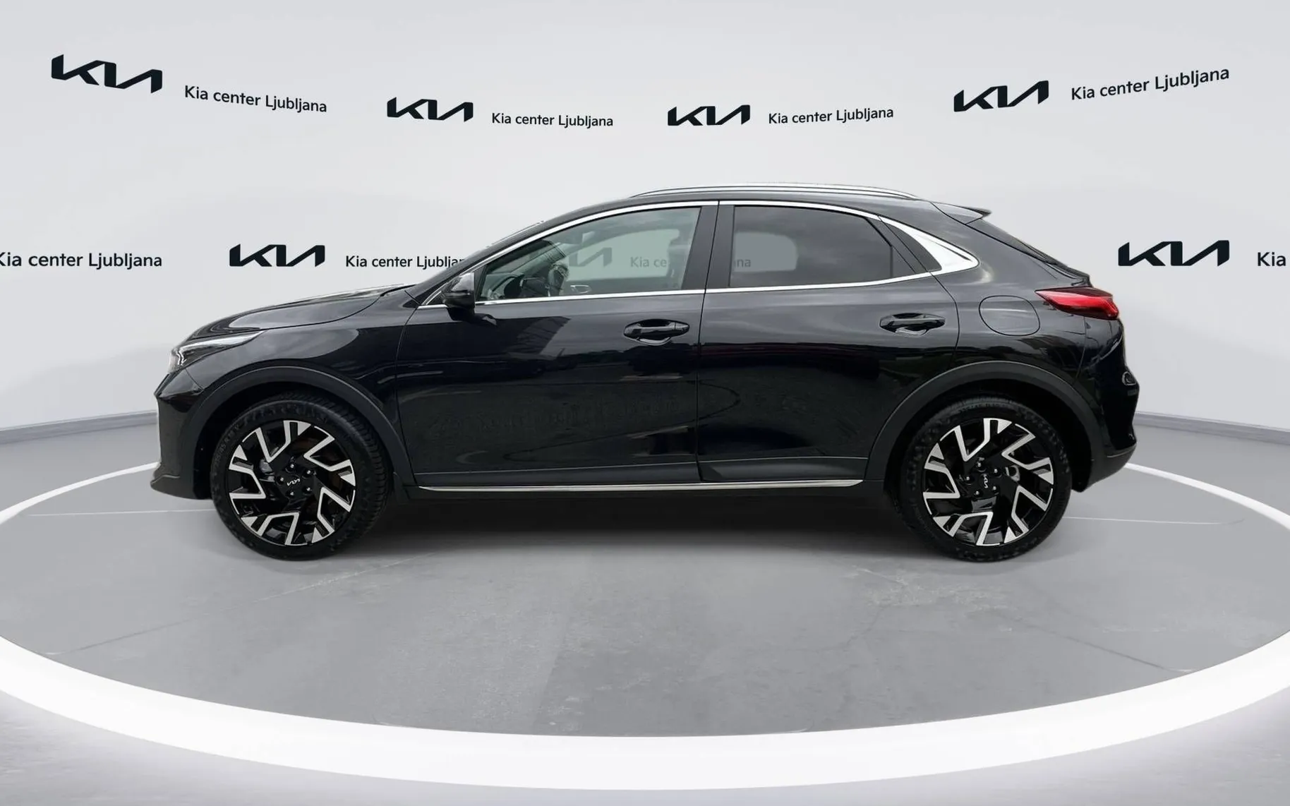 Notranja slika - KIA XCeed - 1.6 T-GDi EX Way ISG. 7DCT - 8