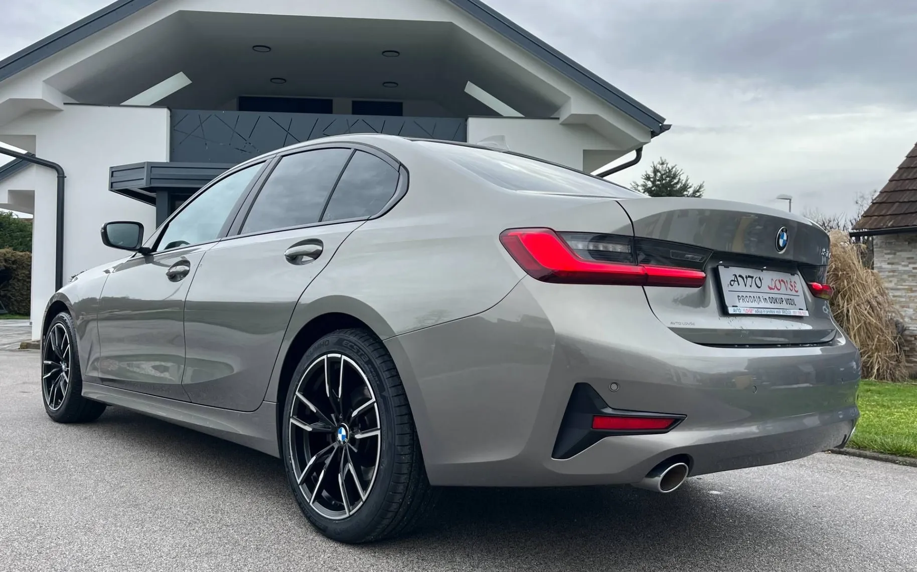 Zunanja slika - BMW serija 3: - 318d-1 LASNIK-SLO-LED-NAVI-KOT NOV - 6