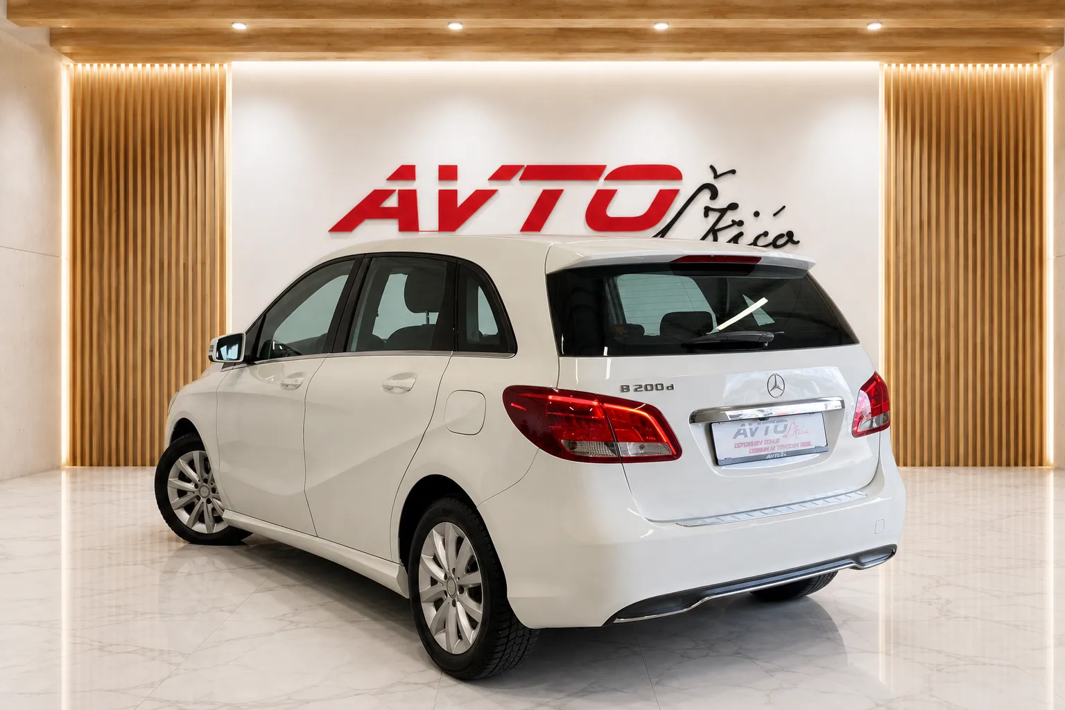 Zunanja slika - Mercedes-Benz B-Razred - 200 d-AVTOMATIK-SPORT-LED-KAMERA-NAVI-TEMPOMAT - 3
