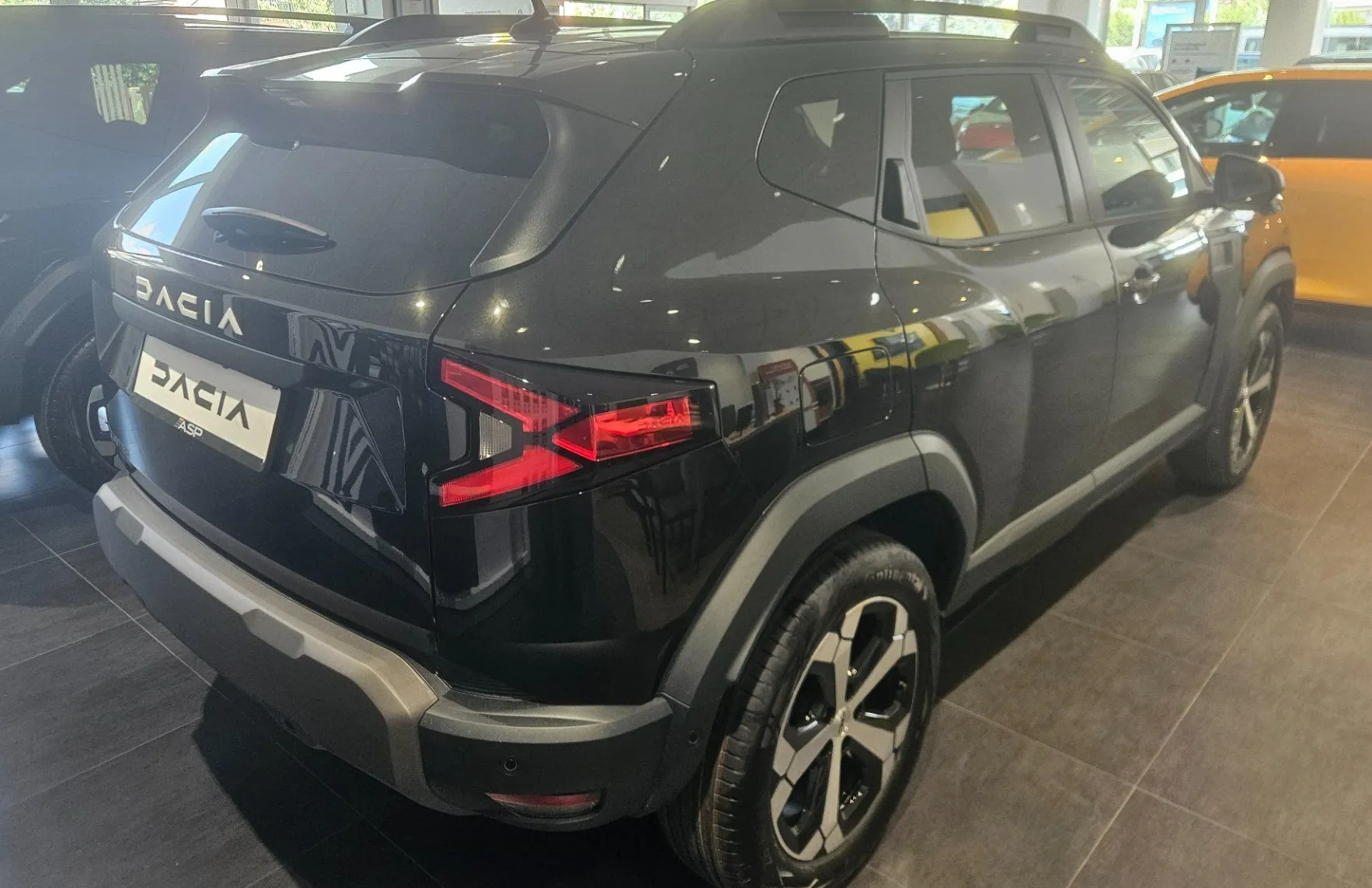 Zunanja slika - Dacia Duster - Hybrid 155 Journey - 4