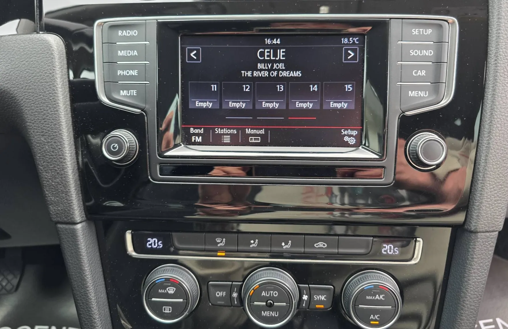 Zunanja slika - VW Golf - 2.0 TDI-HIGHLINE-ACC-SAMOPARKIRANJE-PDC-ODLIČEN - 13