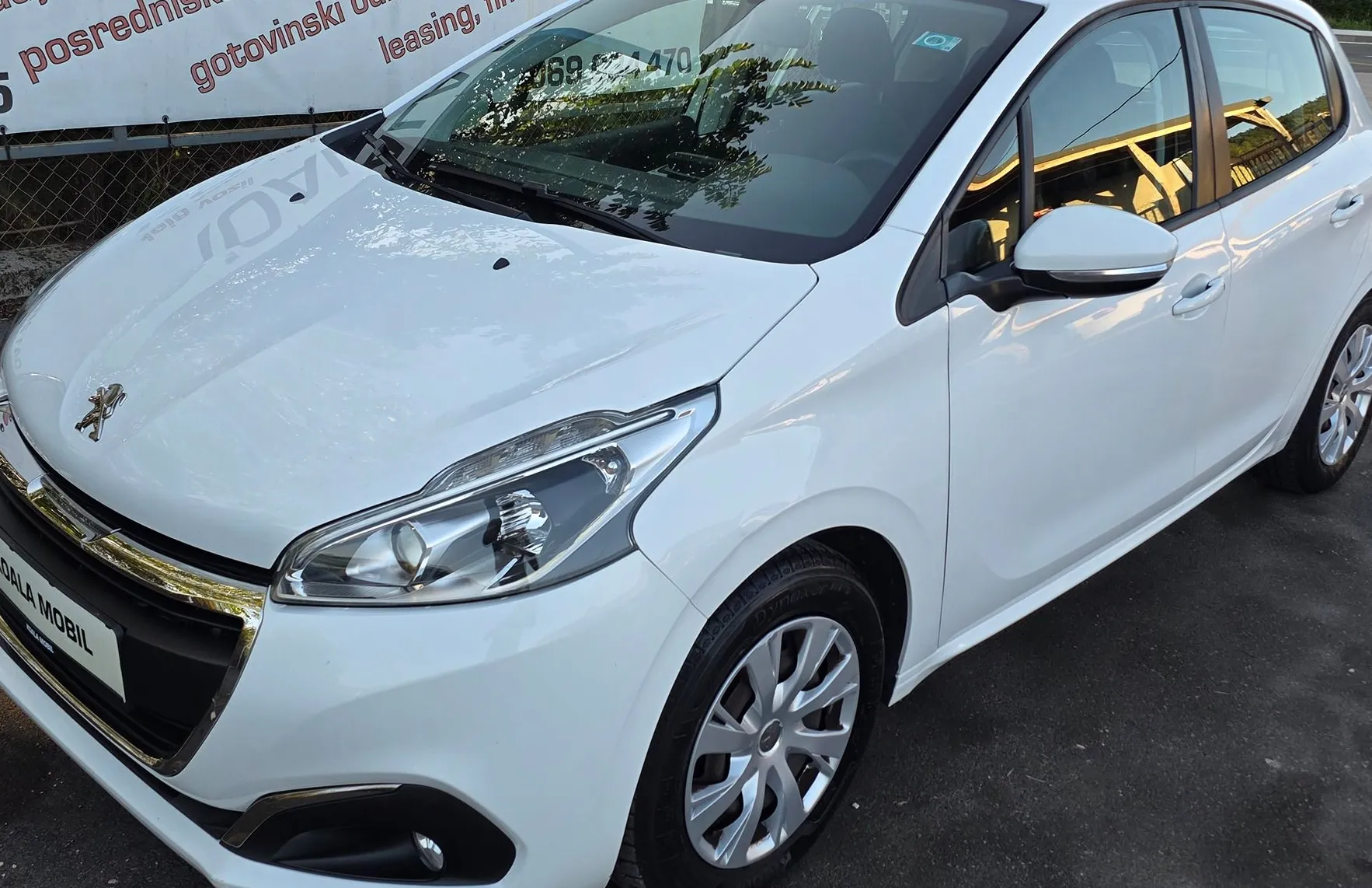Zunanja slika - Peugeot 208 - 1.2 PURETECH 82 ZASLON-KLIMA-SLOVENSKI-1.LASTNIK - 8