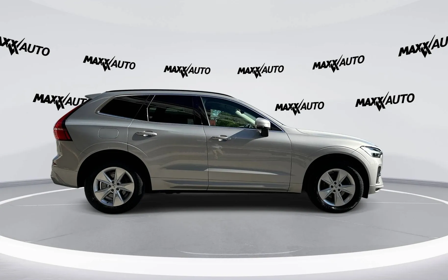 Zunanja slika - Volvo XC60 - B4 D AWD Core Avt. - 4