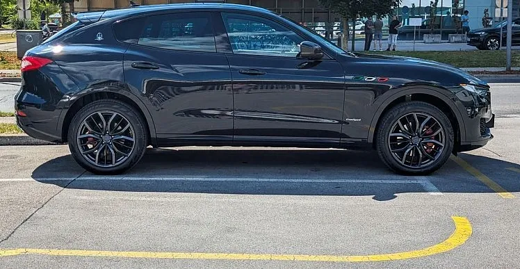 Zunanja slika - Maserati Levante - Diesel GRANSPORT SERVISNA KNJIGA POTRJENA - 4