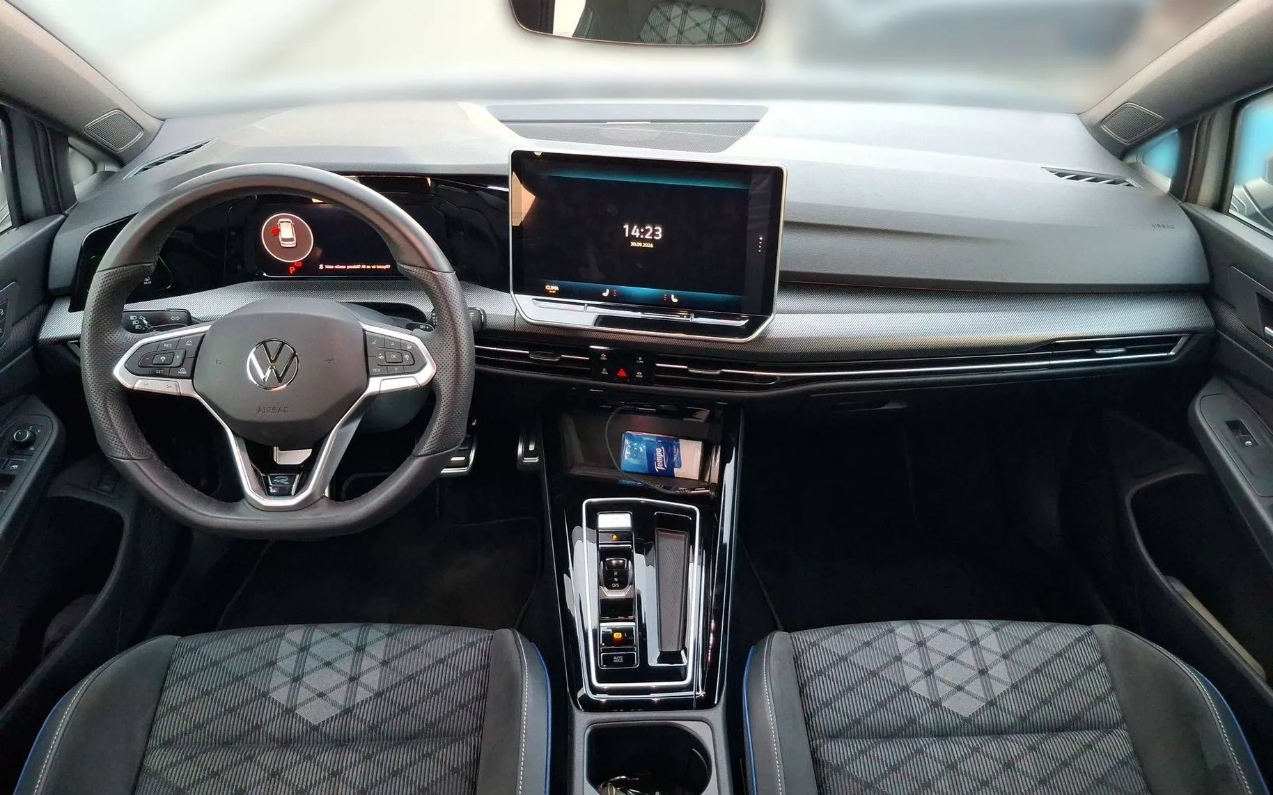 Zunanja slika - Volkswagen Golf Variant - 1.5 eTSI 4Joy DSG - 6